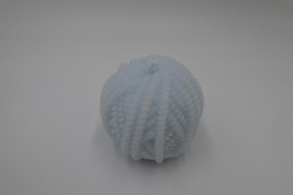Wollknäuel pastell blau