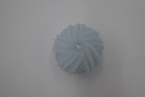 Wollknäuel pastell blau